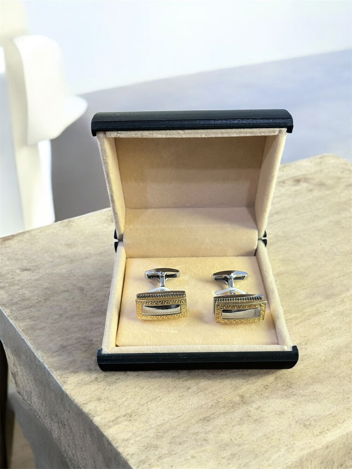 Executive Metal Studs (S5)
