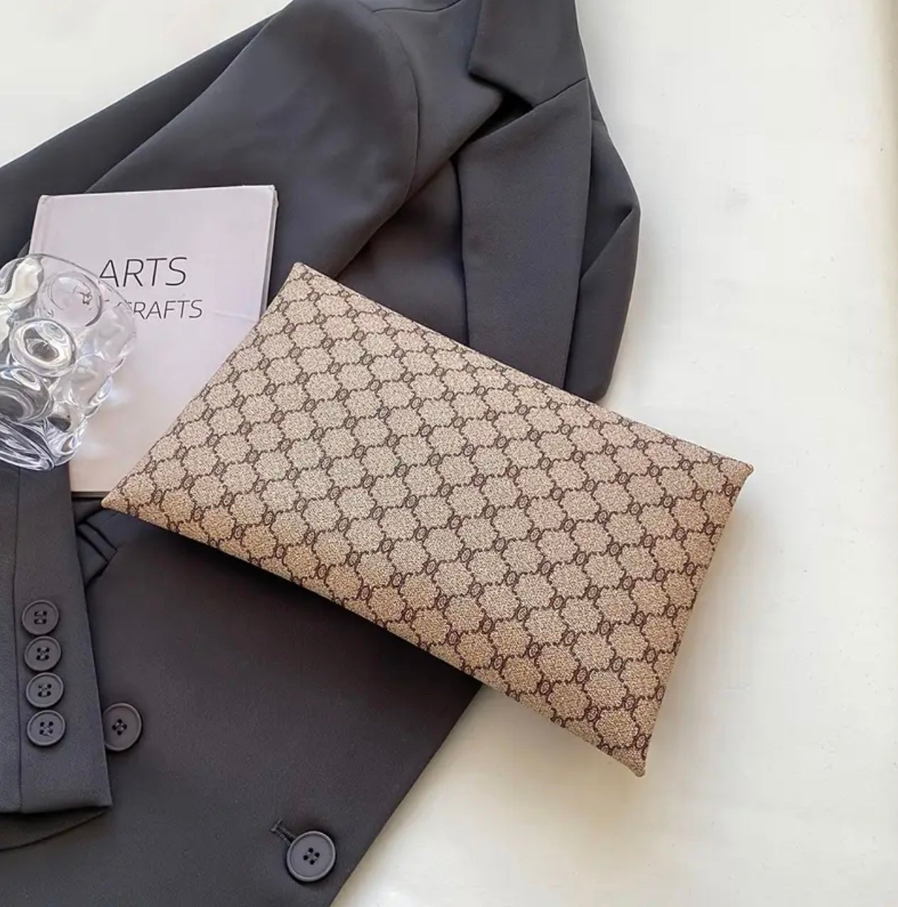 Classic Elegant Envelope Clutch Wallet – Gray Grid