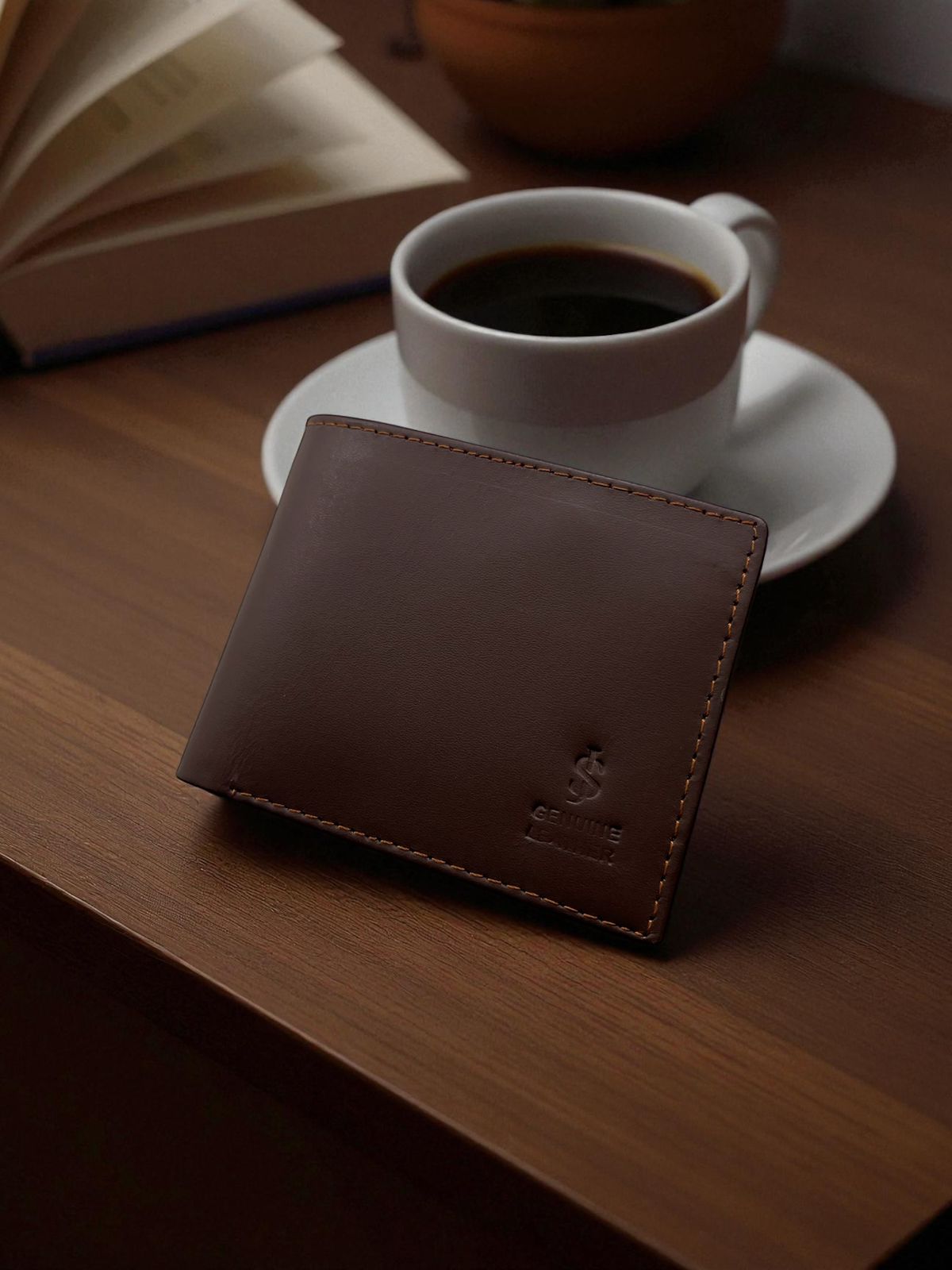 The Noir Classic Bifold