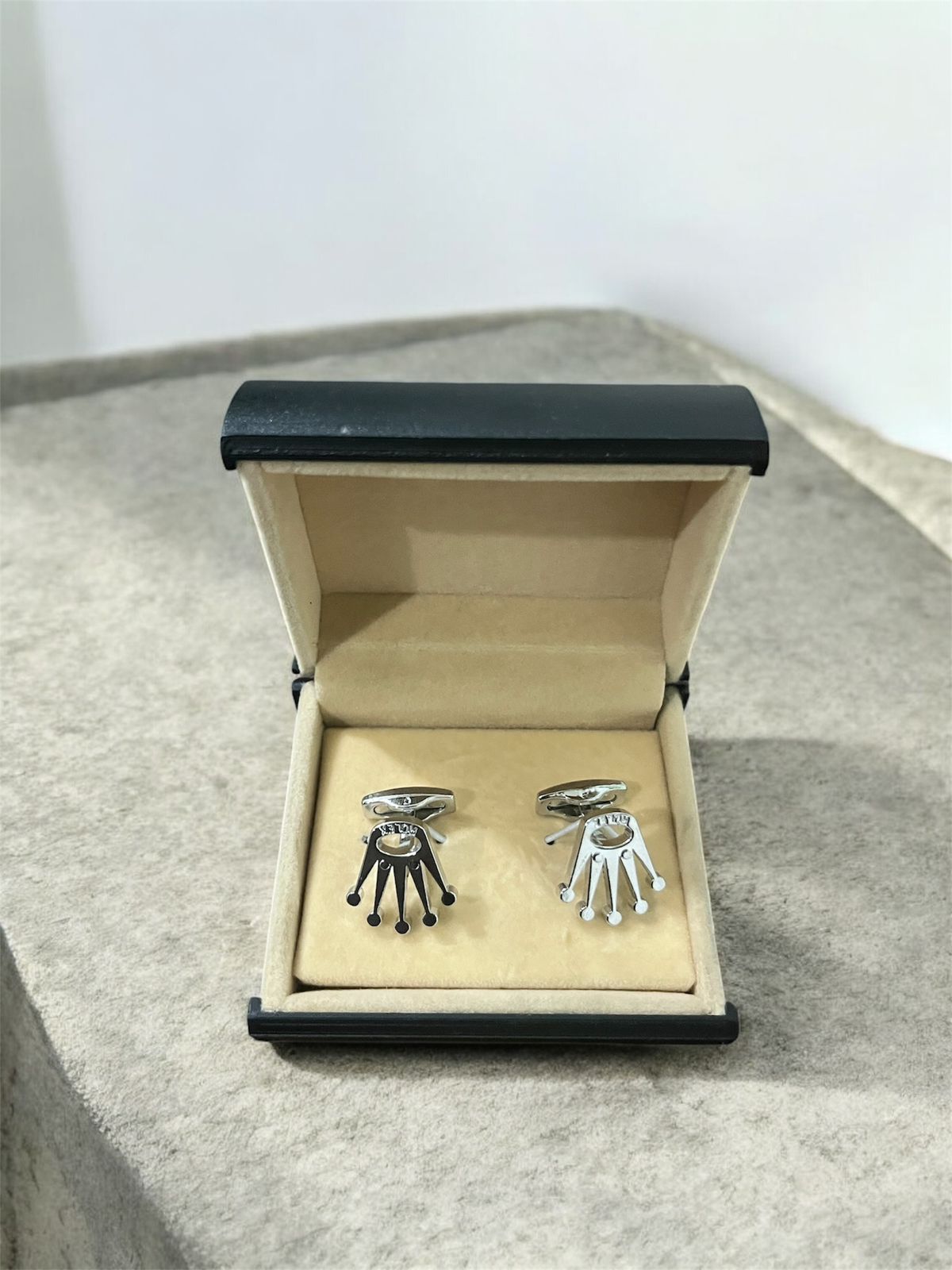 Essential Studs (S19)